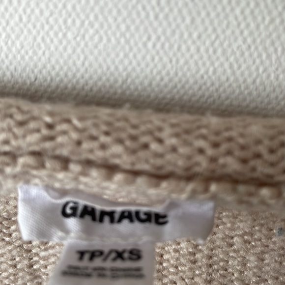 Garage: GUC: Beige-Light Tan Cropped Sweater Top Super Soft. Size XS. - Picture 2 of 5